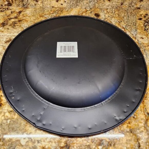 NWT HiEnd Accents Salt&Pepper Shakers AND HiEnd Accents Round Barbwire Tray 14" - Picture 6 of 8